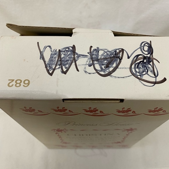 682 Princess House “CHRISTINA” Porcelain Collector Doll NRFB NIB - Picture 6 of 8